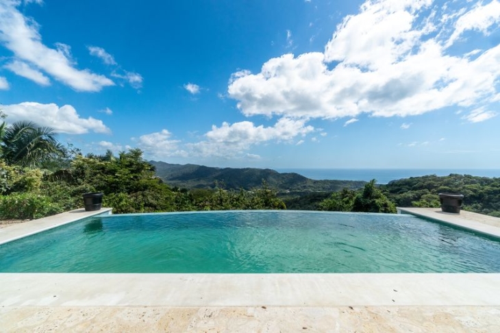 infinity edge pool with ocean view at Casa Blanca home luxury home for sale samara costa rica