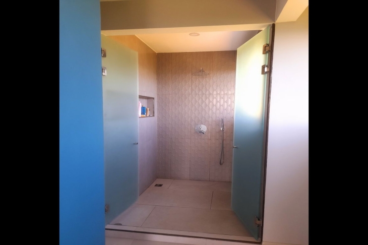 modern shower in Casa Ying Yang high-end home for sale samara costa rica