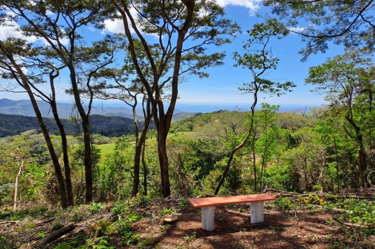 Bench where you can site on lote Mirador two for sale samara costa rica