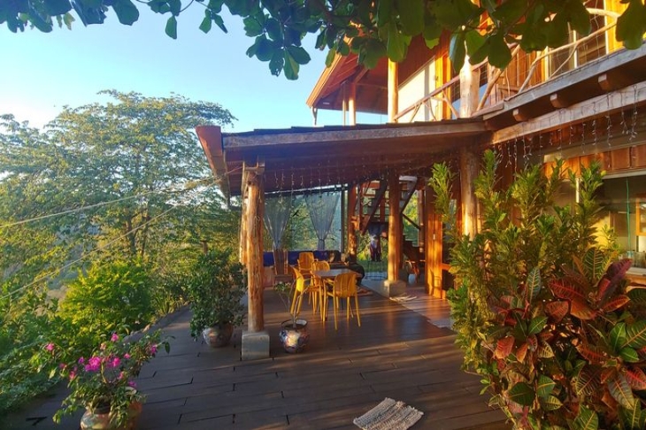 lovely wooden covered terrace in Moutain Lodge vista Mar hotel for sale samara costa rica