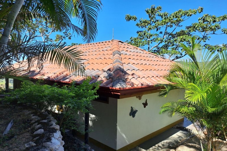 Beautiful tiled roof of Moutain Lodge vista Mar hotel for sale samara costa rica