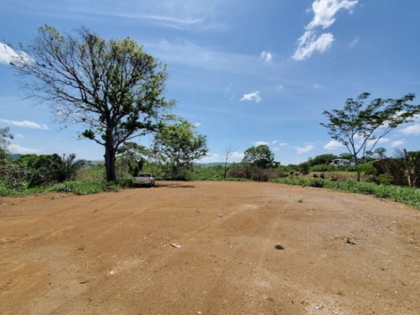 Large flat pad to build from Lotes Tierra Fresca 2.5 acres for sale Samara Costa Rica