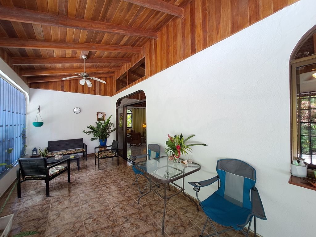 Living area of Casa Las Maracas, home for sale at Esterones close to Samara Beach, Guanacaste, Costa Rica