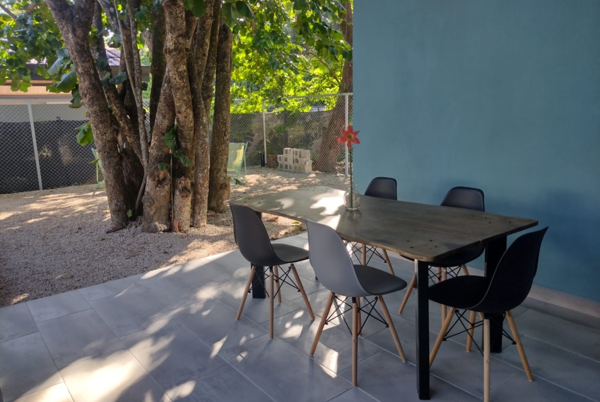 outdorr terrace with dining area in Casa espinoza home for sale samara costa rica