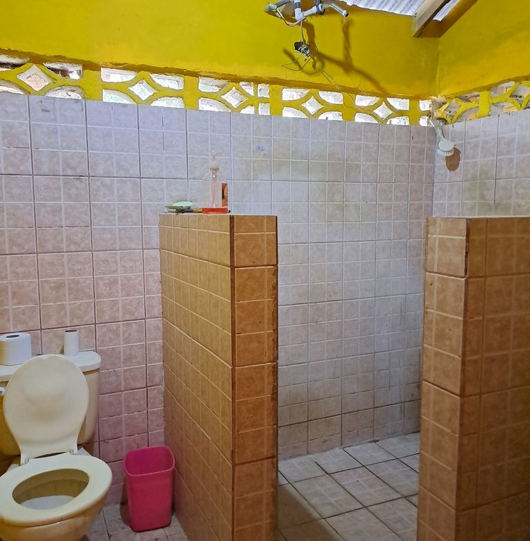 Bathroom 2 of Casa de la Playa, home for sale at Samara Beach, Guanacaste, Costa Rica