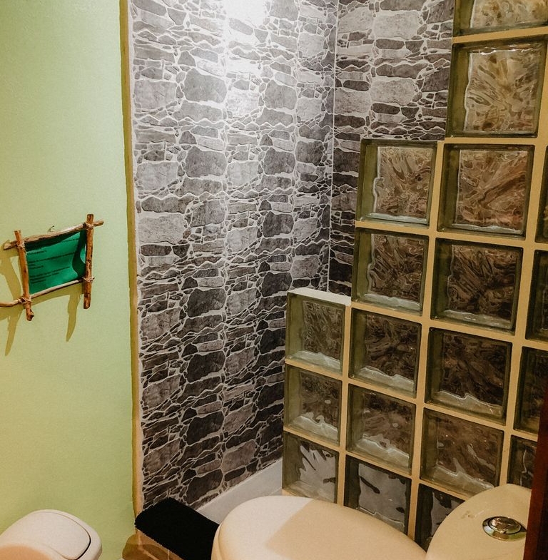 Full Bathroom of Relax Lodge hotel and rental income property, for sale atSamara Beach, Guanacaste, Costa Rica