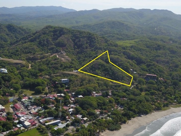 Drone view with Limits of the property Loma Vista Mar land for sale Samara Guanacaste Costa Rica